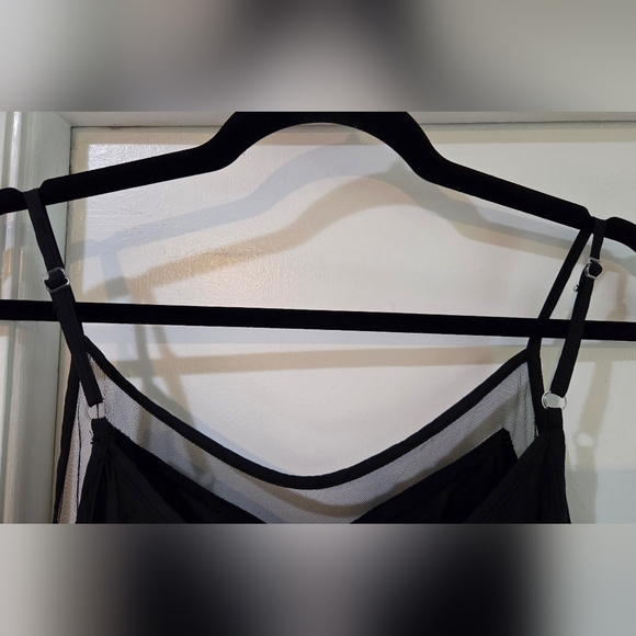 Women's Black Cami Tank Top, Size L - Picture 6 of 9